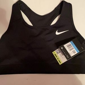 New with tag Nike sports bra